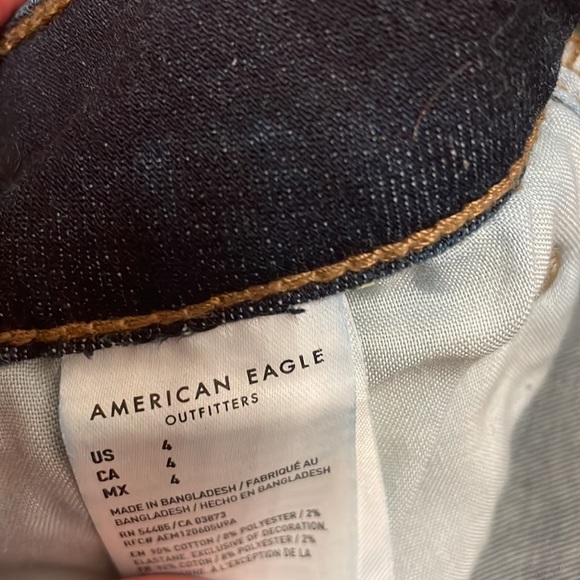 American Eagle Ripped dark blue Jean shorts - Picture 4 of 4